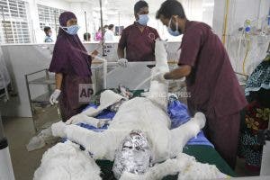 Bangladesh: 16 muertos en la explosión de una tubería de gas