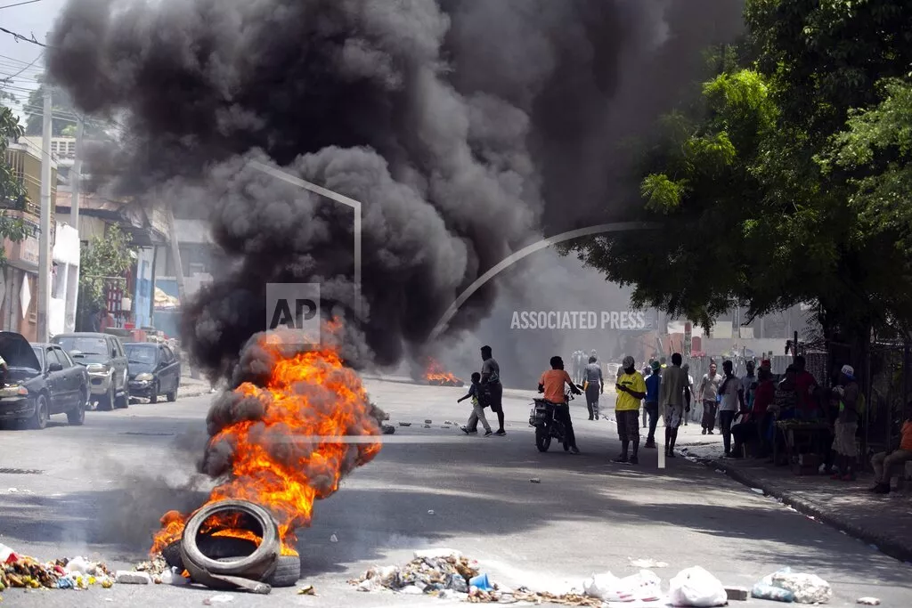 Manifestantes exigen justicia por asesinato de abogado en Puerto Príncipe