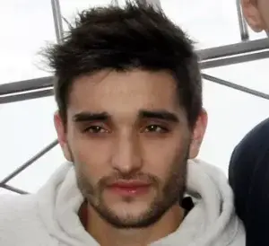 Tom Parker tiene  un tumor cerebral