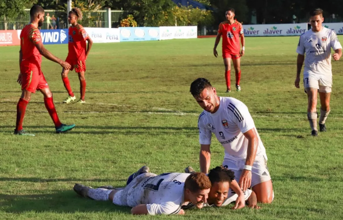 Cibao escala la cima en  torneo de la LDF