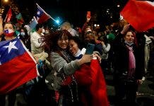 Plebiscito histórico: Chile aprueba por abrumadora mayoría cambiar la Constitución de Pinochet: ¿qué pasa ahora y por qué es un hito mundial?