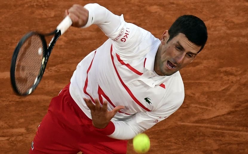 Djokovic continúa invencible en París
