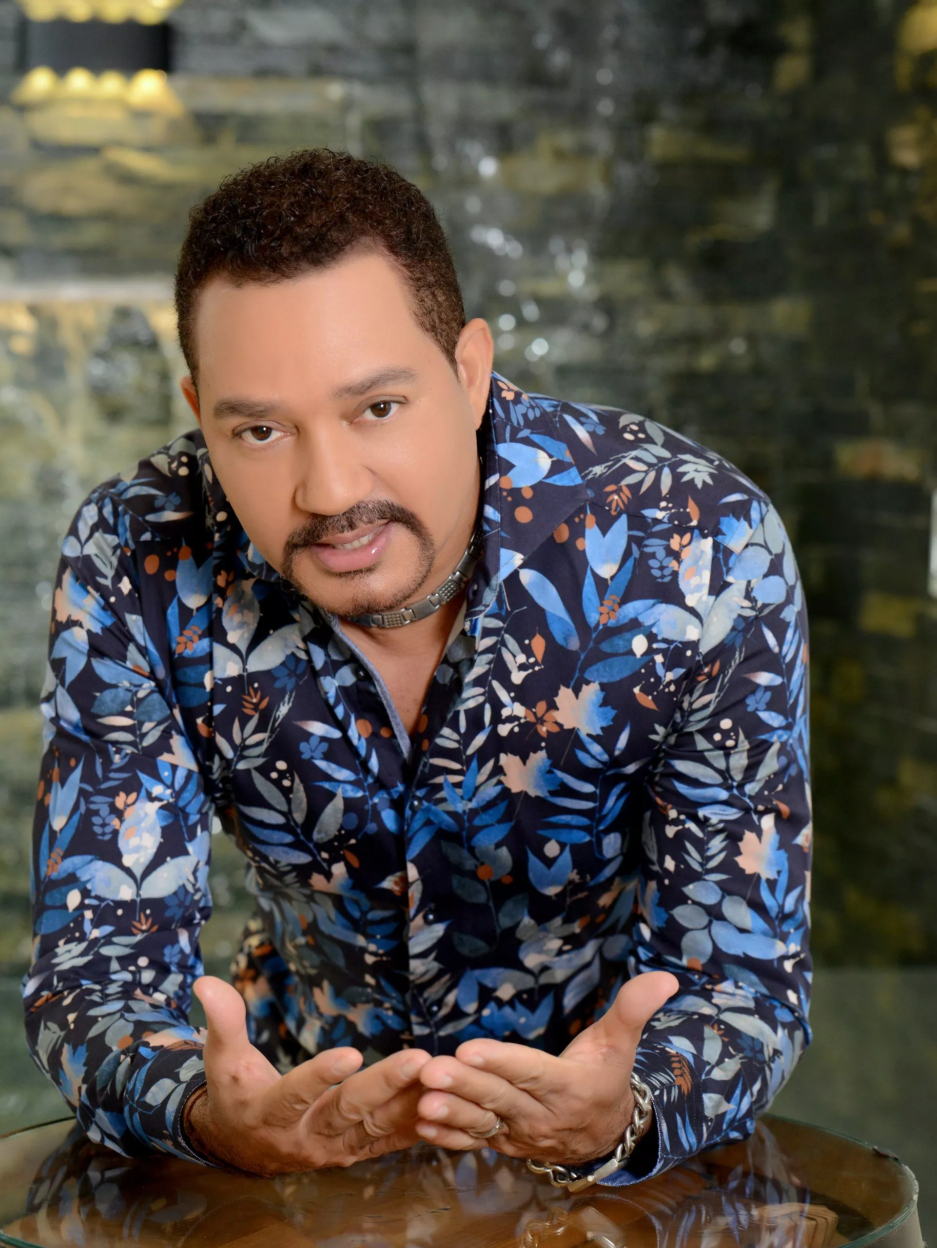 Frank Reyes presentará “En concierto para el mundo”