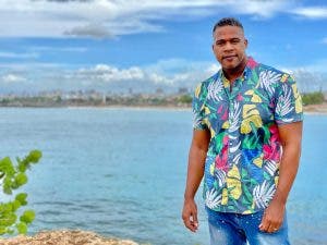 Jandy Ventura estrena Hawaii en merengue