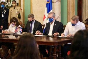 Abinader firma acuerdo de cooperación con EEUU para impulsar inversión en el país