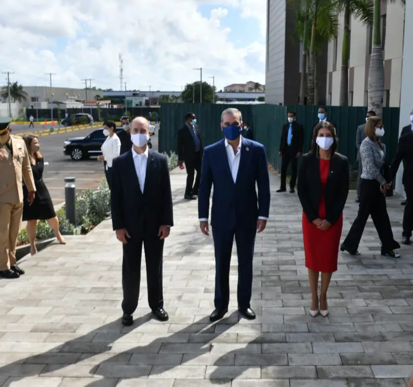 Presidente Abinader encabeza inauguración campus de servicios globales de Scotiabank