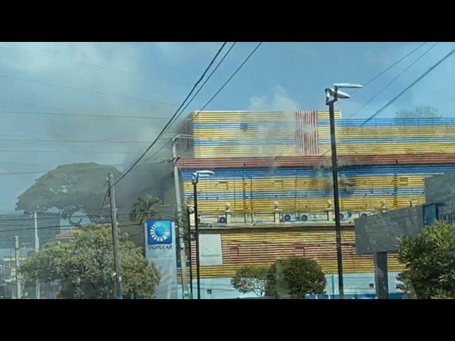 Incendio afecta hotel en la San Vicente de Paúl