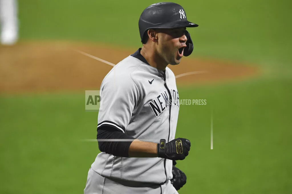 Miguel Andújar y Gary Sánchez se reportarán con los Toros del Este