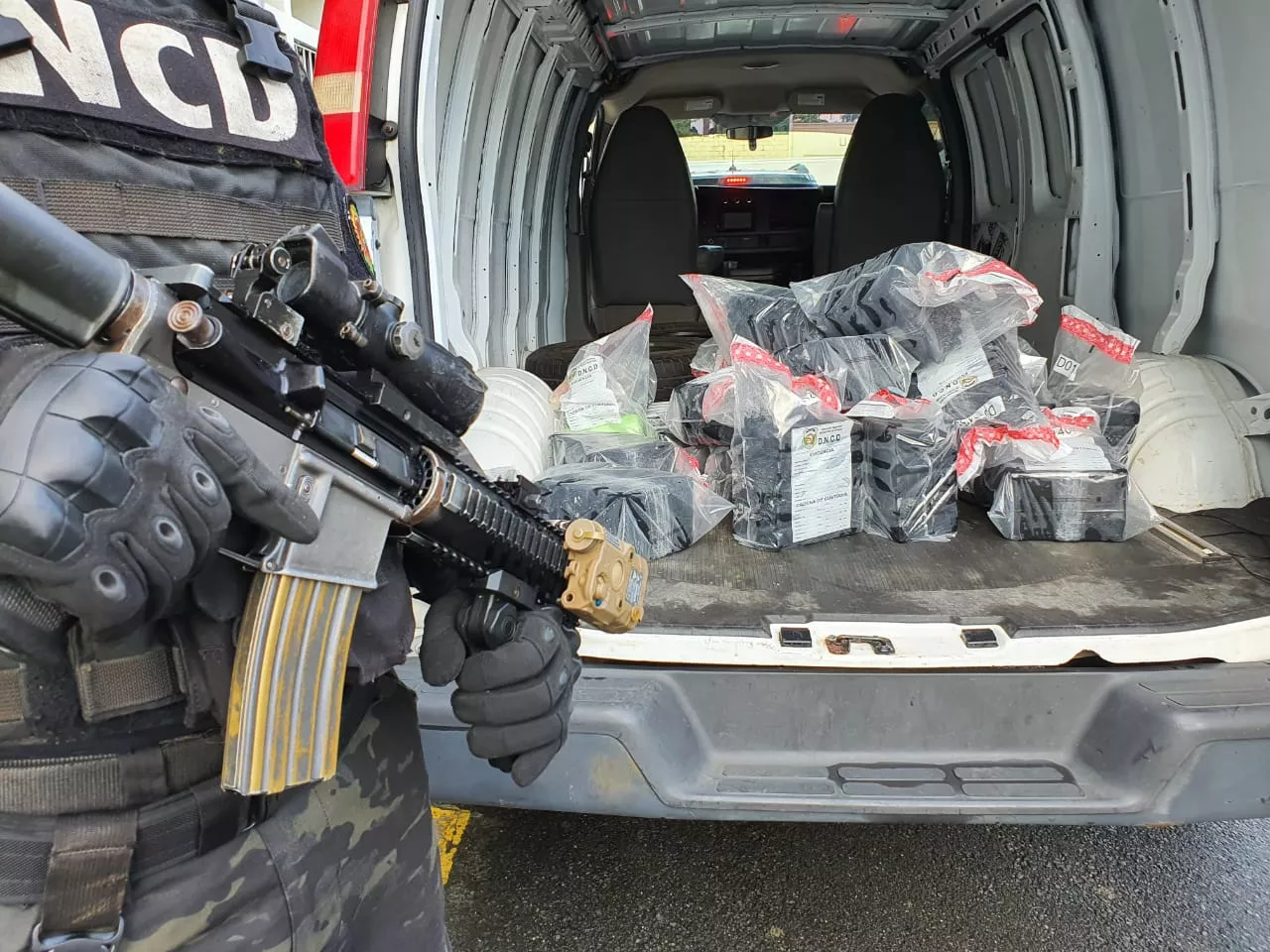 06dac382-6c6c-449d-8ad0-c707d879df08