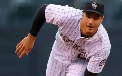 Nolan Arenado gana octavo Guante de Oro