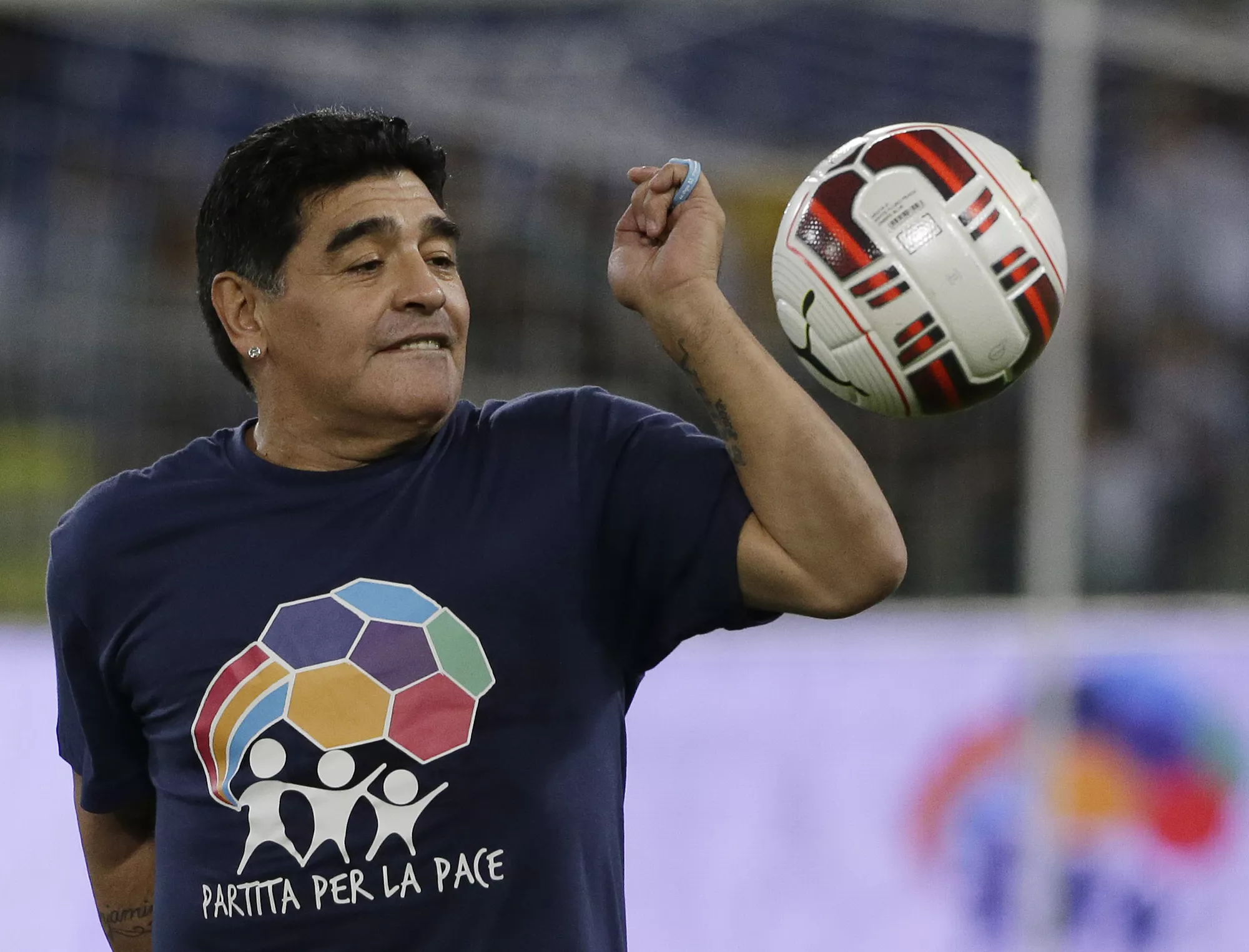 El mundo llora el fallecimiento de El Pibe Maradona