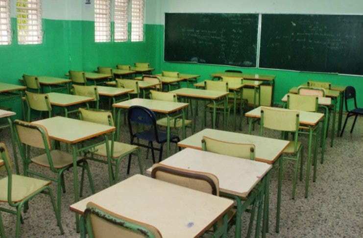 ADP suspende docencia en Villa La Mata, por «cancelación irregular» de maestros