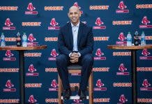 Alex Cora es el dirigente latino que llegó más rápido a 500 triunfos