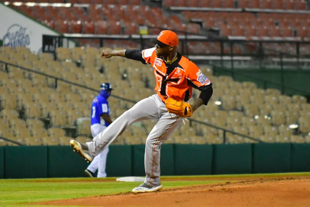 Con No Hitter combinado los Toros derrotan a los Tigres Del Licey