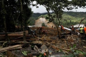 Eta llega a Cuba mientras Guatemala busca sobrevivientes