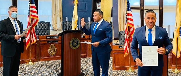 Liderazgo de dominicano se impone en Paterson-NJ al ganar nuevamente como concejal