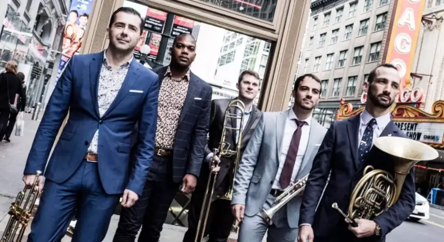 metales Axiom Brass