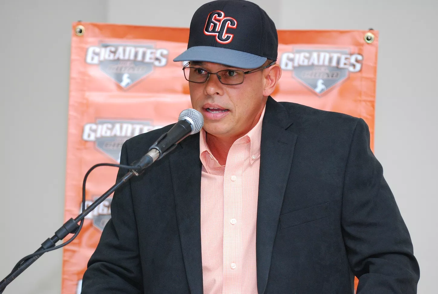 Gigantes anuncian a René Francisco como asesor especial