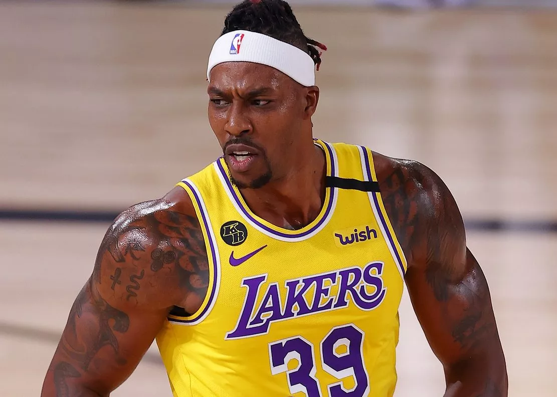 Dwight Howard vuelve a reunirse con Morey al firmar contrato con los Sixers