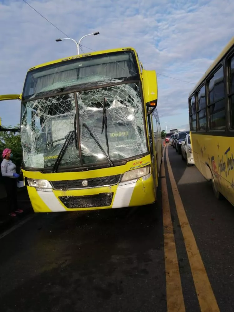 Al menos 28 heridos en accidente de tránsito en Las Américas