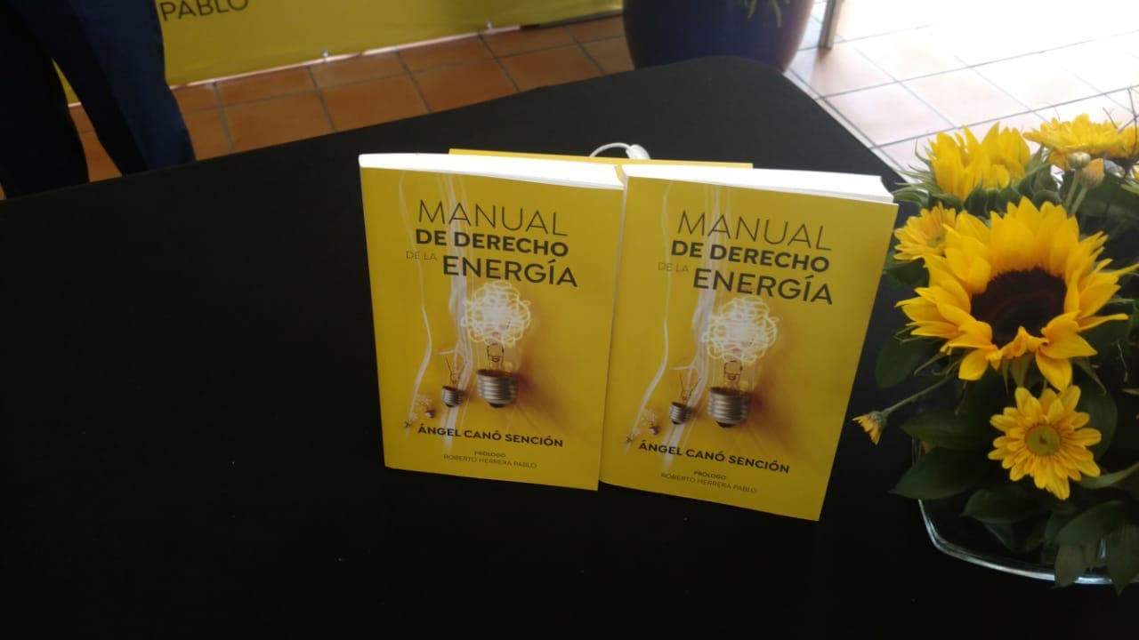 Ángel Canó presenta libro “Manual de Derecho de la Energía”