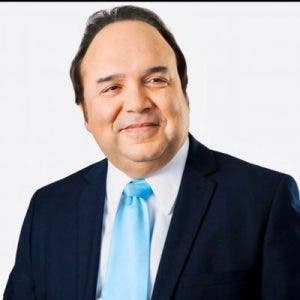 Vinicio Castillo inicia campaña Senador DN