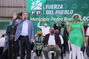 Alcaldesa de La Guáyiga y otros dirigentes de PLD, PRD y PAL pasan a la Fuerza del Pueblo