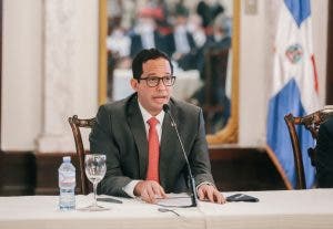 Freund: Anteproyecto de ley busca reducir la burocracia y simplificar los trámites