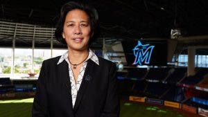 Kim Ng fue presentada como Gerente General de Marlins