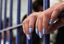 Imponen tres meses de cárcel a dos mujeres dieron golpiza a una adolescente en Salcedo