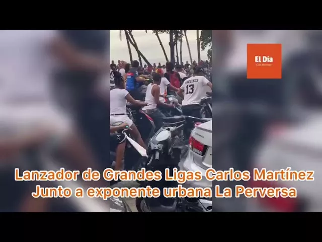 El Grandes Ligas Carlos Martínez y la exponente urbana La perversa, encabezan una caravana