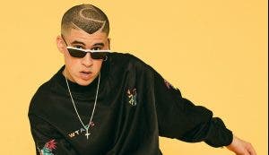 Bad Bunny triunfa en unos AMAs rendidos a los latinos