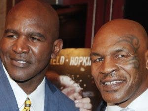 Holyfield reta Tyson a un tercer combate