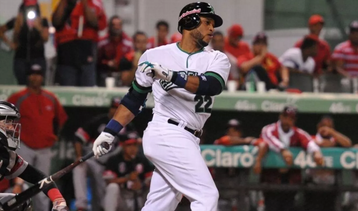 Robinson Canó entrena  para debutar con las Estrellas en playoffs