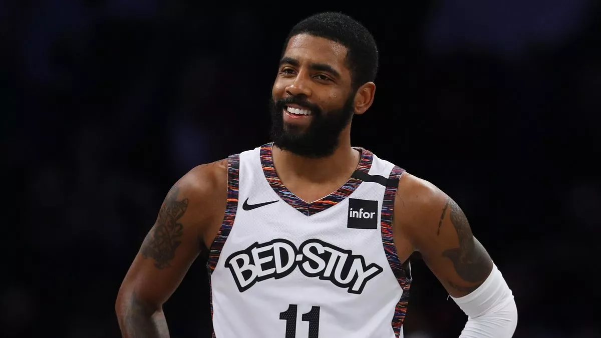 Kyrie Irving no habla con los periodistas y se limita a dar un comunicado