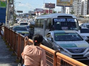 Tapón, desorden; vías se estresan aún más debido a las festividades