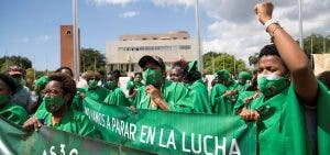 Activistas vuelven a reclamar a legisladores la despenalización del aborto