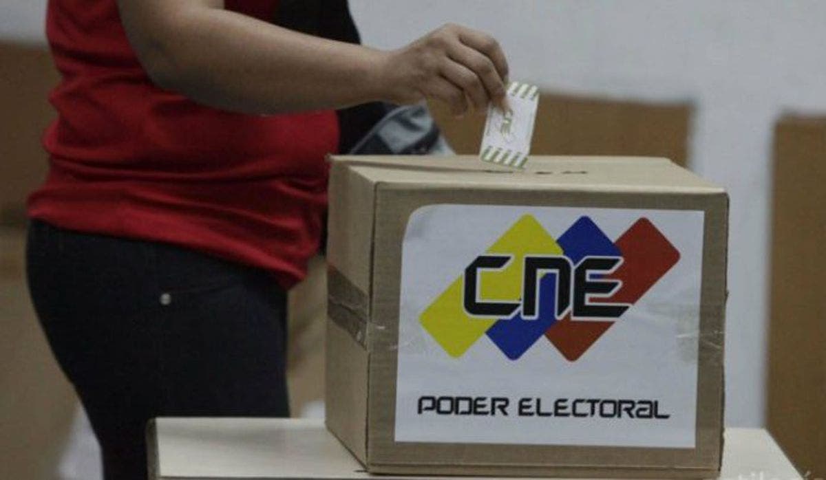 Abstenerse o votar, cruce de últimas llamadas para los comicios venezolanos
