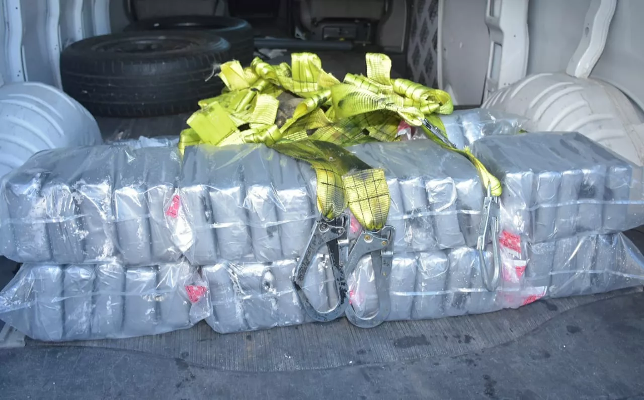 DNCD ocupa más de 55  kilos de cocaína escondidos debajo de barco en puerto Haina