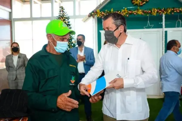 Entrega certificados seguro de vida