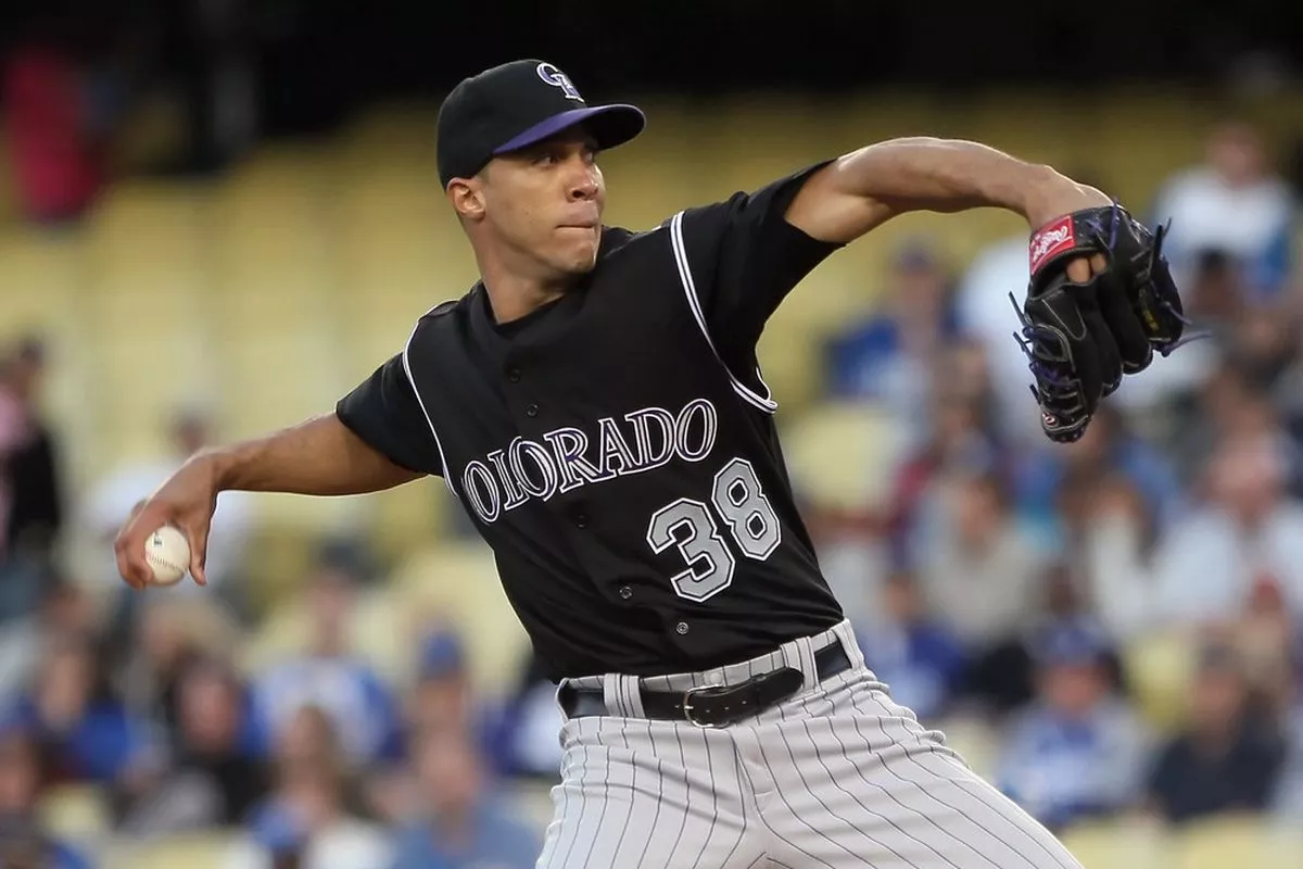 Ubaldo Jiménez entre los mejores lanzadores de Colorado