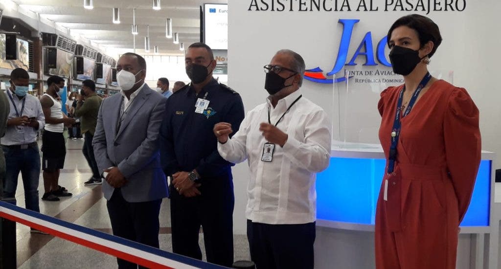 Inauguran nuevo módulo de asistencia al pasajero en el Aeropuerto de las Américas