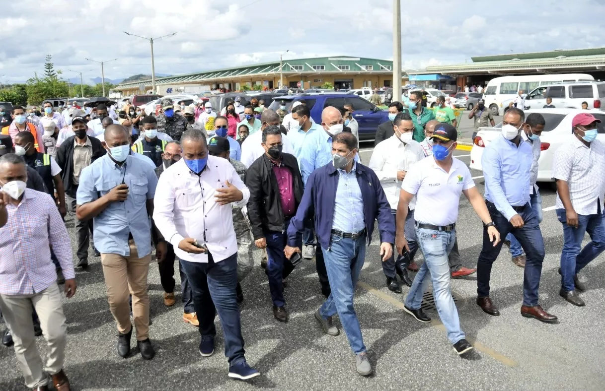 Gobierno dispone traslado Mercado de Pulgas a terrenos Merca Santo Domingo