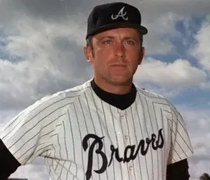 Phil Niekro, el legendario lanzador de nudillos, falleció a los 81 años