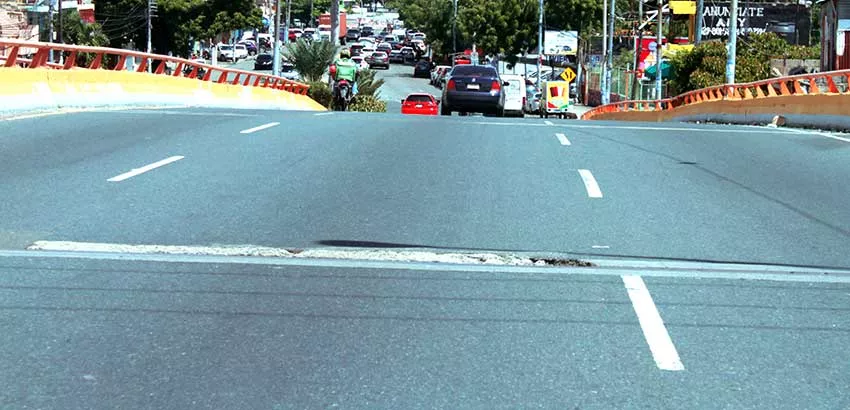 Obras Públicas cerrará de viernes a domingo elevado del Expreso V Centenario con Duarte