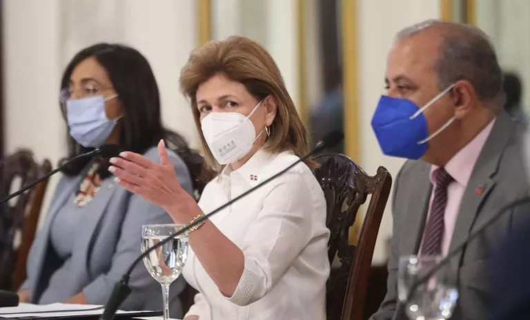 Vicepresidenta-encabeza-reunion-Gabinete-Salud.-768x464