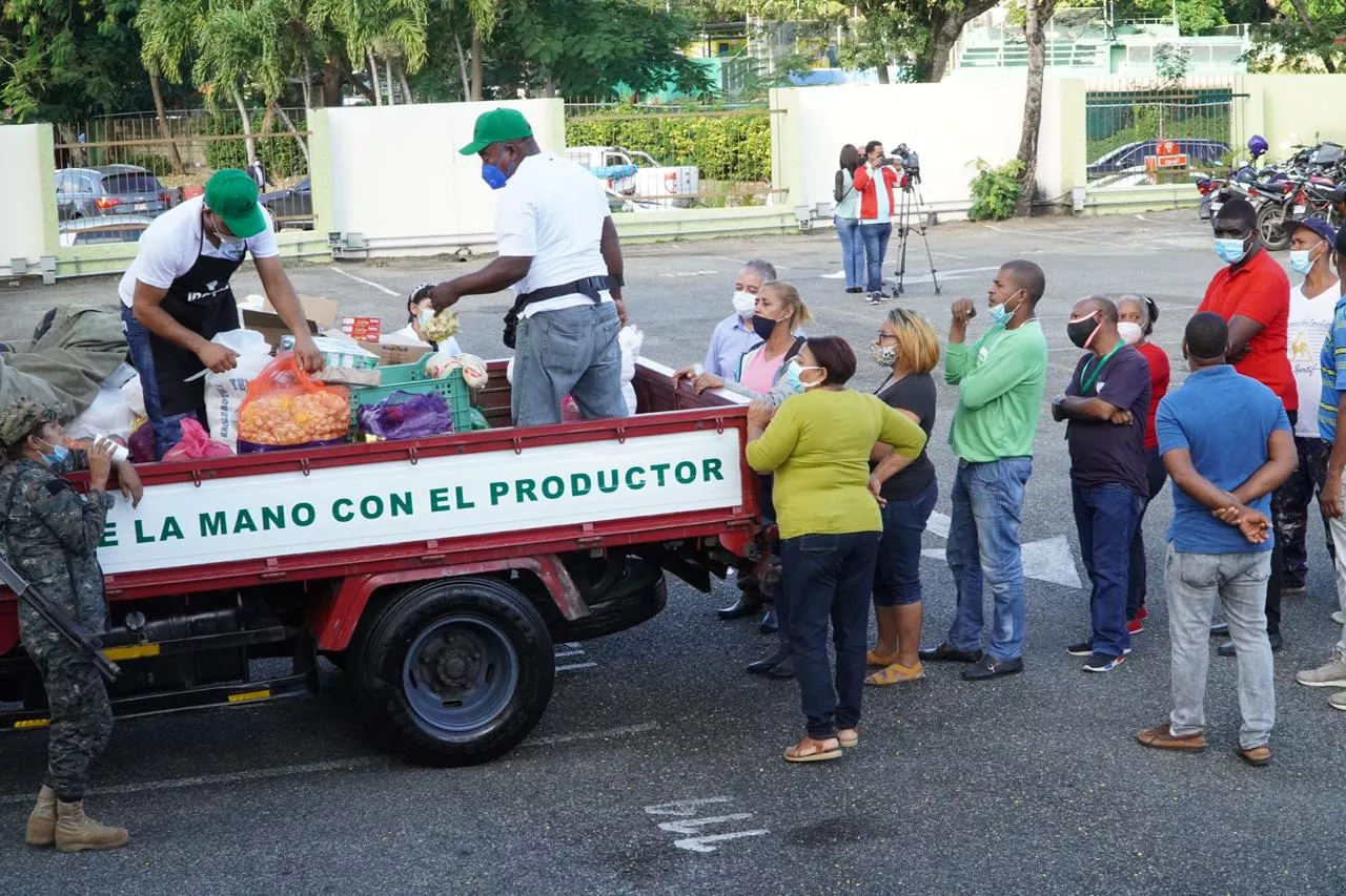 Agricultura e Inespre inician operativos de Navidad en 135 puntos del Gran Santo Domingo