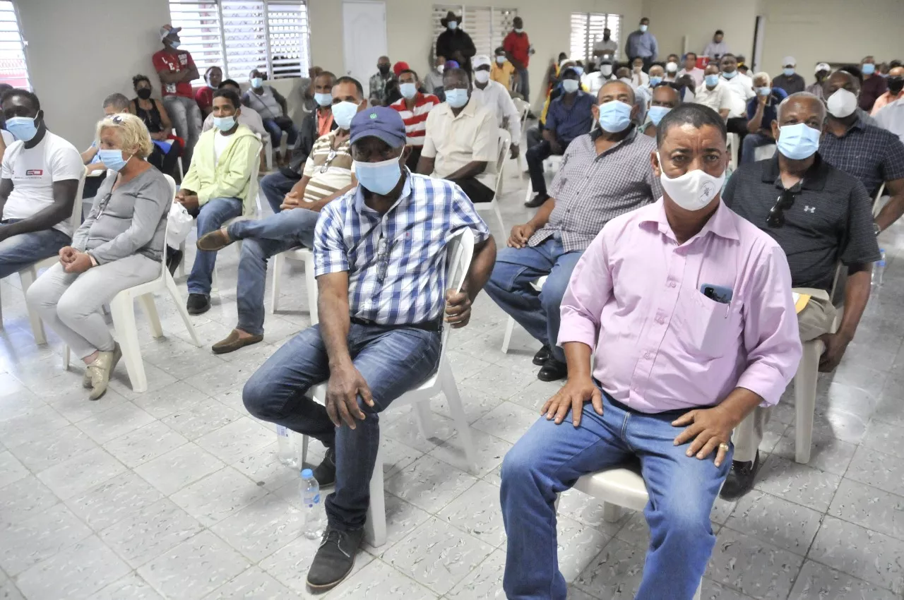 Agricultura realiza pagos de salarios atrasados a más de 400 técnicos