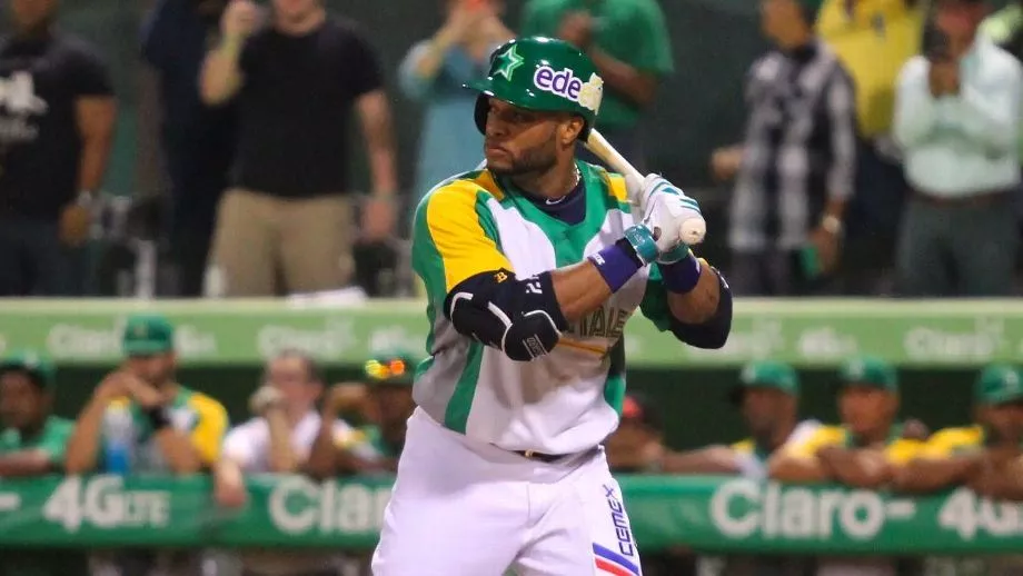 Robinson Canó incluido al roster semanal de Estrellas Orientales