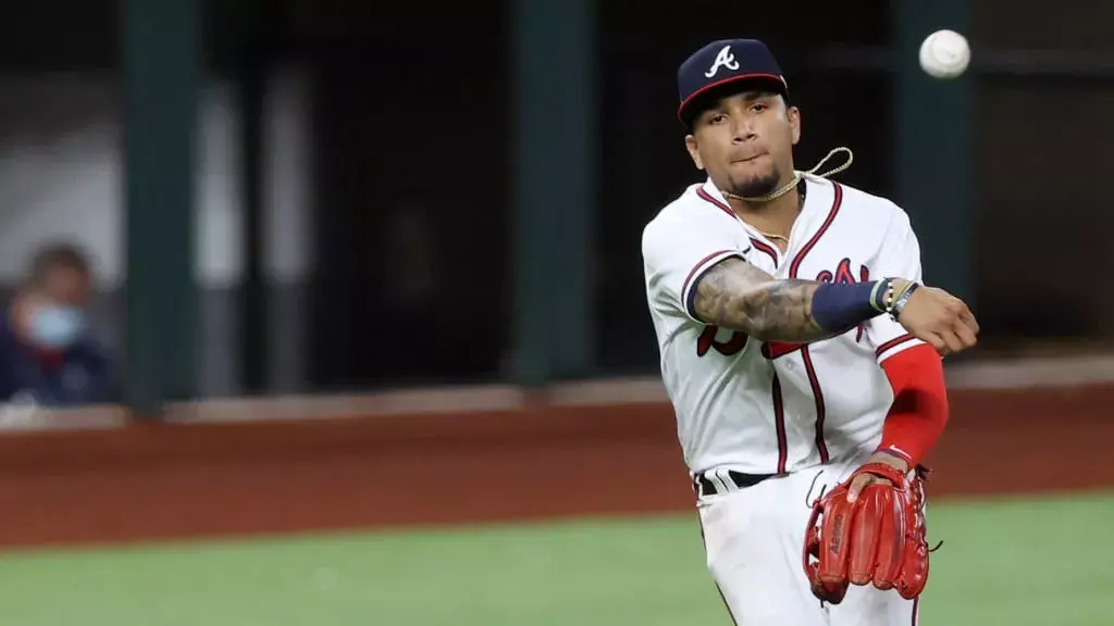 Johan Camargo firma por un año con Bravos